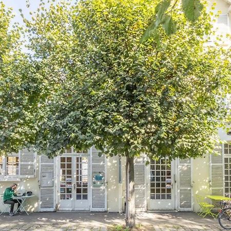 Auberge La Maison Montreau Монтрей Екстериор снимка