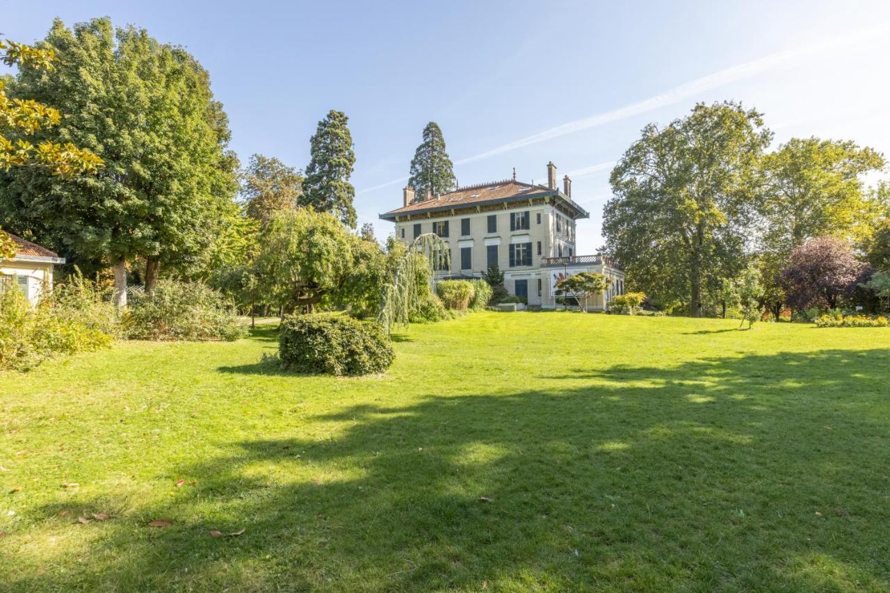 Auberge La Maison Montreau Монтрей Екстериор снимка